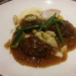 Chermanne Nourriture