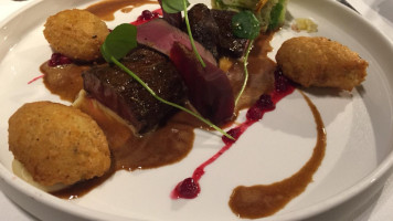 Den Duyventooren Comida