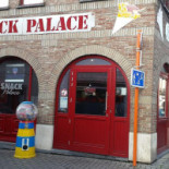 Le Snack Palace Exterior