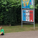 Grill Im Touring Exterior