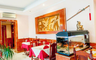 Golden River À l'intérieur