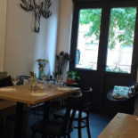 Mistinguett À l'intérieur