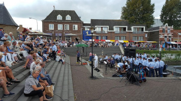 Grand Café Het Wapen Van Alblasserdam outside