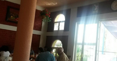 El Burro Tapas Inside