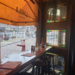 Lakila À l'intérieur