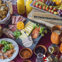 Country Golf Ees food