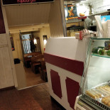 Snackbar De Snackerij À l'intérieur