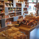 Toko Warung À l'intérieur