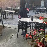 Madame Délicieux Brasserie Exterior