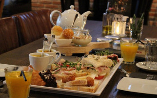 De Toren Eten Drinken food