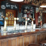 Café De Kloeck Dentro