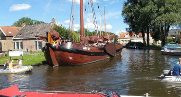 Bistro Jonas In Den Walvis Heeg outside