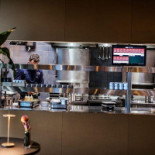 Joann À l'intérieur