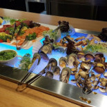 Breed Almere Bv Comida