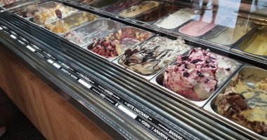 Janssen's Ijssalon food