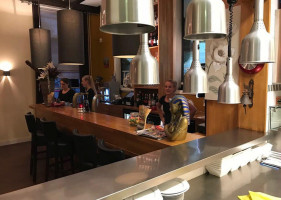 Pyramide Buitenpost Dentro