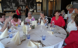 Cafe De Zwaan Bv Son En Breugel inside