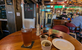 Fletcher Rooland Arcen Bebida