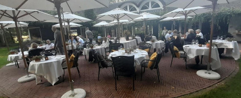 Huisje James outside