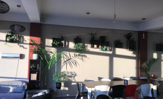 Cafe De Munte outside