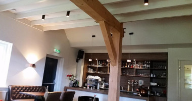 De Deel À l'intérieur