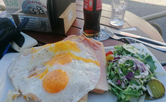 Café 't Raedthuys Hulst Boisson