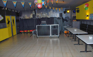 Bally's Diner Hulst Exterior