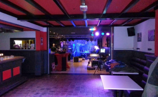 Bally's Diner Hulst Exterior