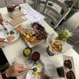 Het Wapen Van Rhoon B.v. Rhoon Boisson