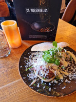 De Korenbeurs Comida