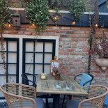 Reynaert Co. Exterior