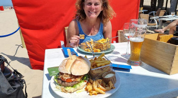 Strandpaviljoen De Piraat food