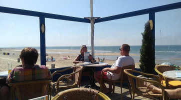 Strandpaviljoen Lage Duintjes