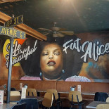 Fat Alice Moody Cracker Nunspeet Dentro