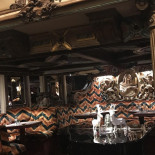 Lazunora À l'intérieur