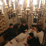 Lazunora À l'intérieur