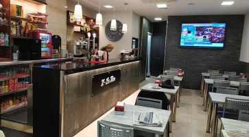 Les Gitanes À l'intérieur