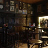 Michelles Pub Brasserie Dentro