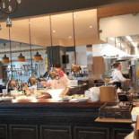 Michelles Pub Brasserie Dentro