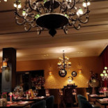 Michelles Pub Brasserie Dentro