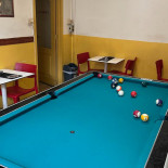 Au Petit Stella À l'intérieur