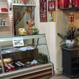 The Satay House Dentro