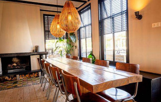 Pizzeria En Isola Bella Westterschelling inside