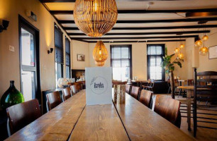 Pizzeria En Isola Bella Westterschelling inside