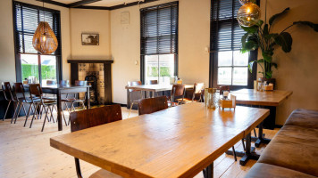 Pizzeria En Isola Bella Westterschelling inside