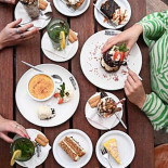 De Drie Gezusters Gurú