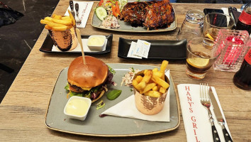 Hany's Grill food