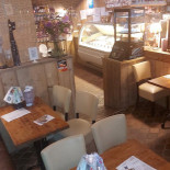 Ijssalon “de Kleine Haan” Dentro