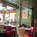 Small Talk À l'intérieur