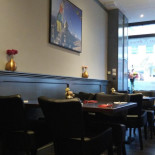 Ashoka Kinker À l'intérieur